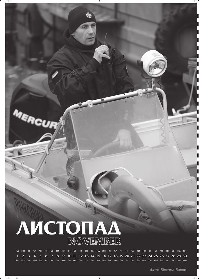 "Відправте до мене березня!" Пожежники Києва знялися для календаря: українки в захваті від гарячих фото