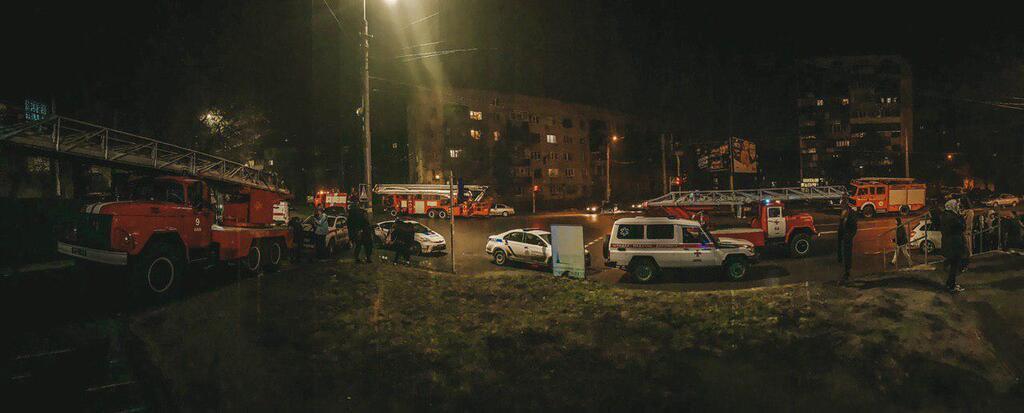 Во время ликвидации пожара в общежитии Киева из здания эвакуировали 300 человек