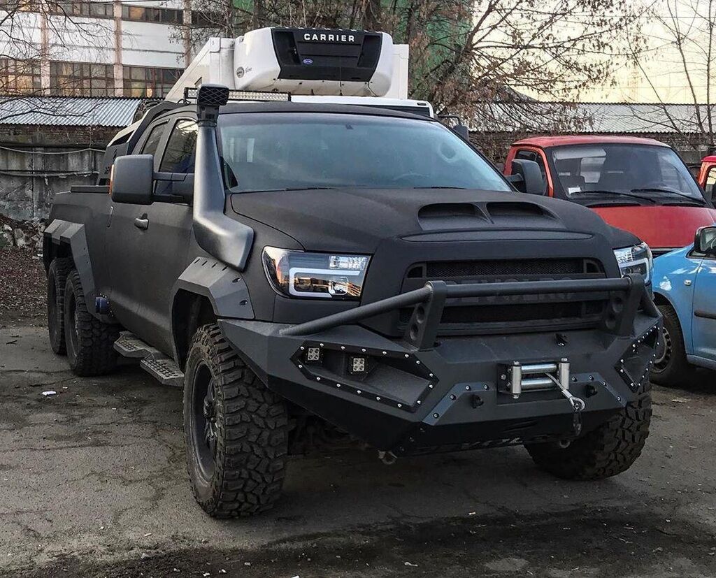 Toyota Tundra 6X6 от Devolro