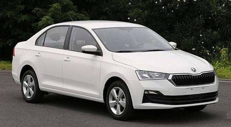 Живі фото Skoda Rapid 2020 для Китаю