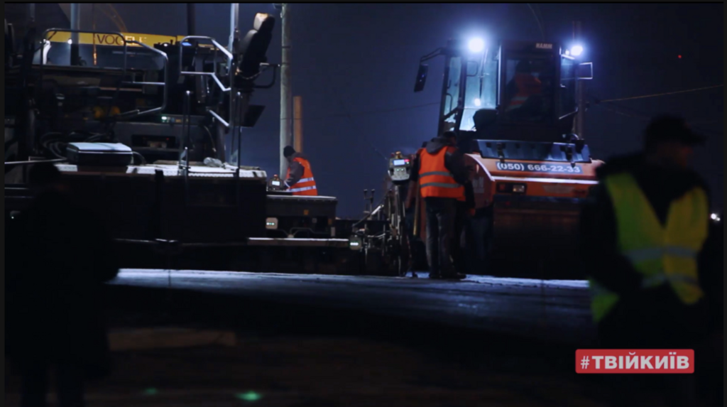 Работают днем и ночью: строители перешли на турборежим на Шулявском мосте