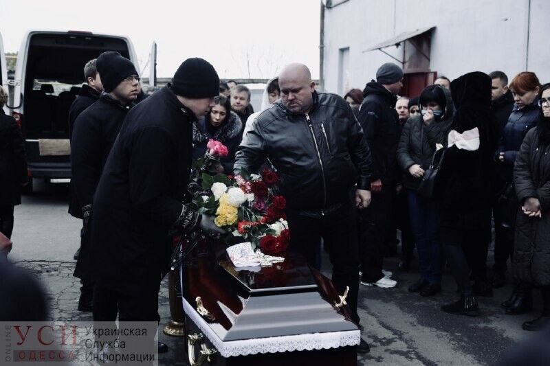 Фото с похорон Юлии Маркиной