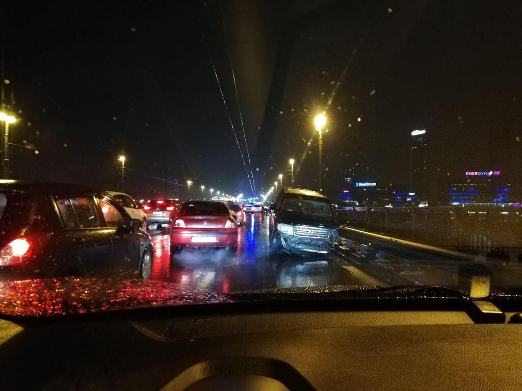 В Киеве произошло ДТП на мосту Патона