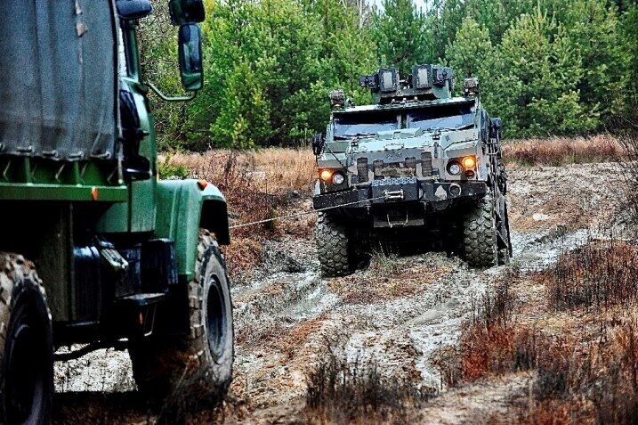 Бронированный автомобиль "Новатор"