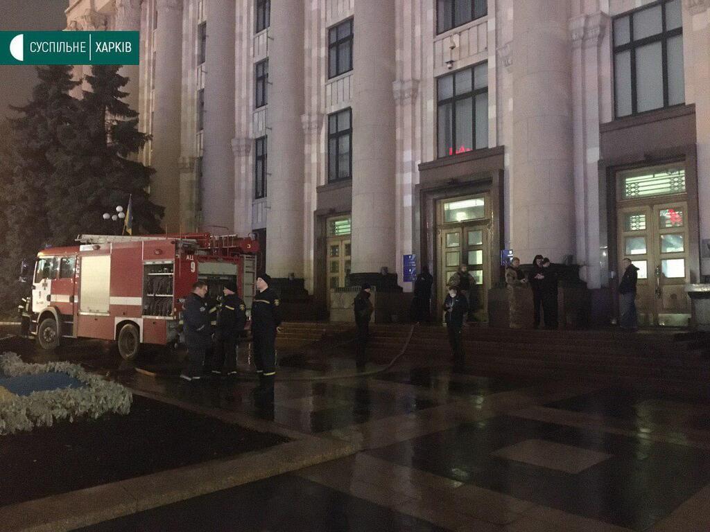 В Харькове подожгли здание ОГА