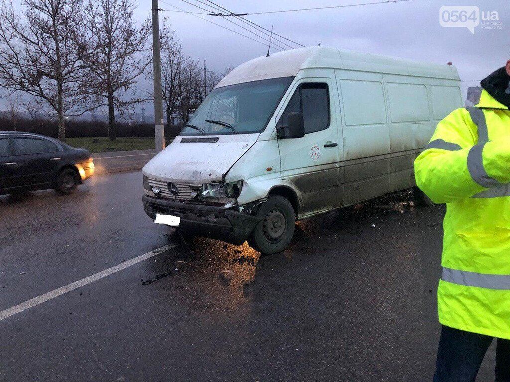 В Кривом Роге случилось массовое ДТП