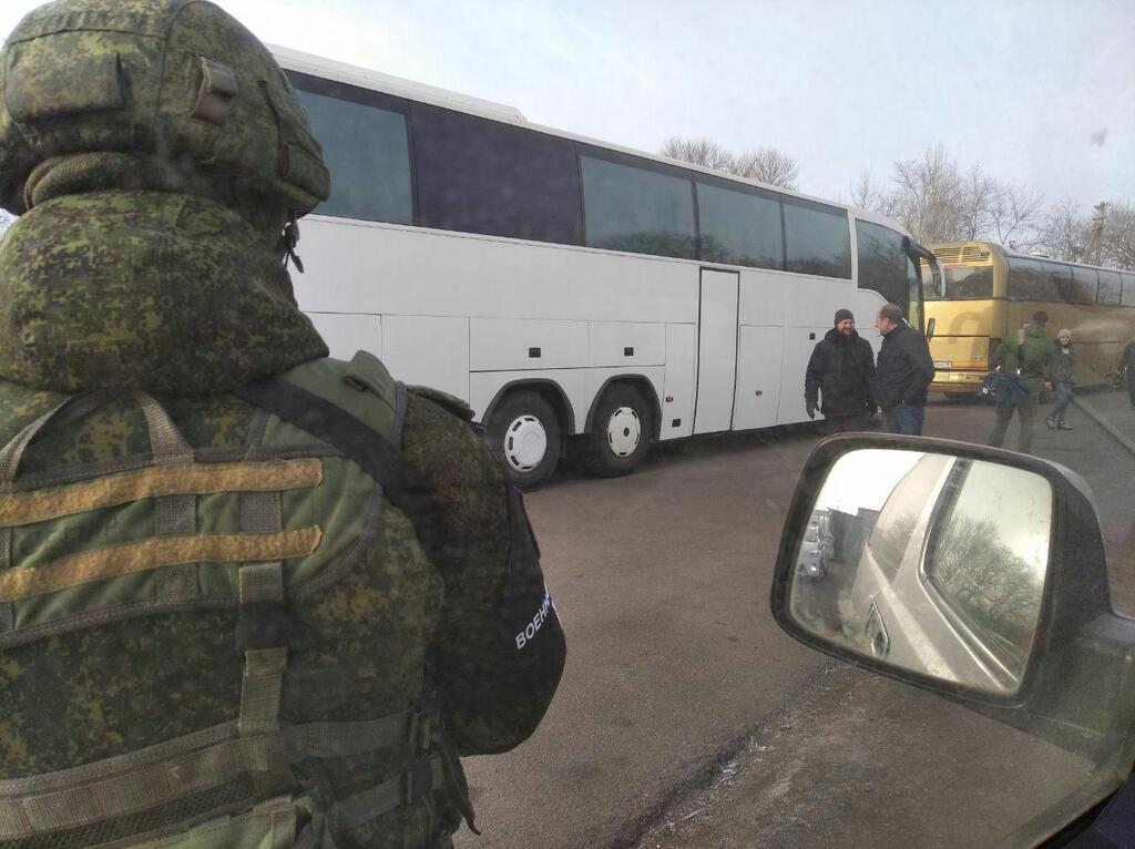 124 на 76: Украина и "Л/ДНР" обменялись пленными. Все подробности, фото и видео