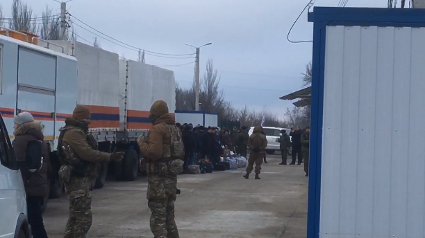124 на 76: Украина и "Л/ДНР" обменялись пленными. Все подробности, фото и видео