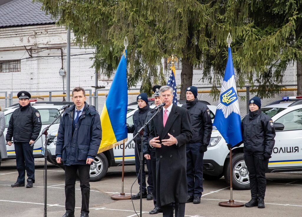 Посольство США передало Нацполиции Украины 88 авто