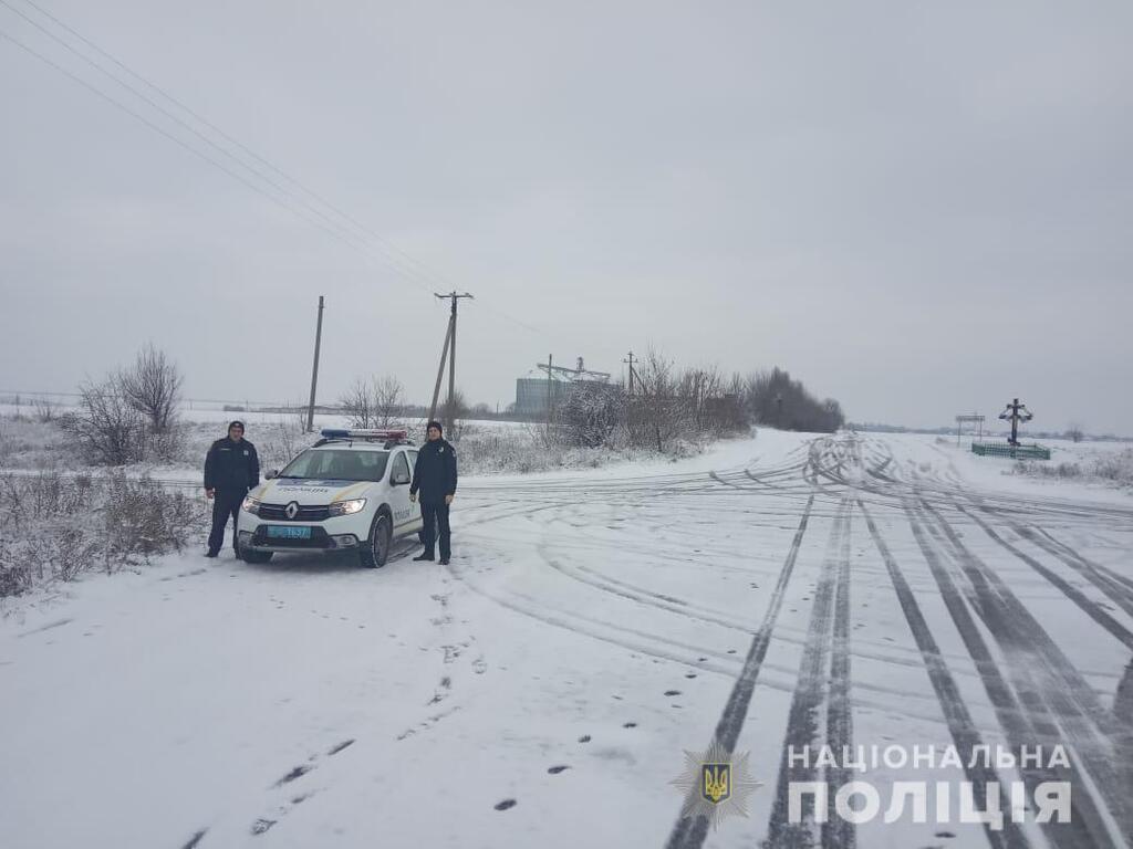 Снег привел к пробкам на дорогах Одесщины