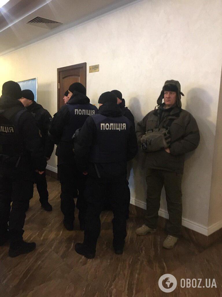 Правоохранители перед заседанием суда по убийству ребенка в Киеве