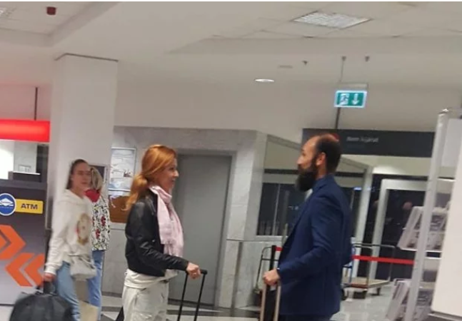 Емельянова с супругой заметили в этом году в аэропорту