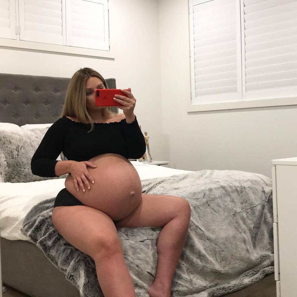Австралійка Еліша Бейкс під час вагітності