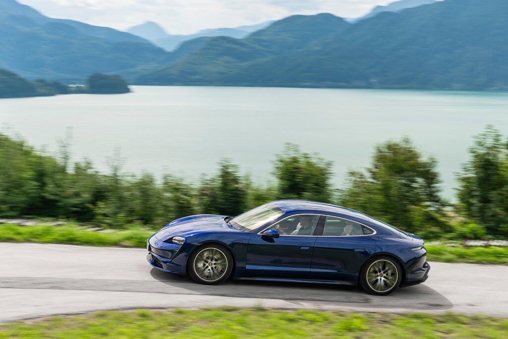 Porsche Taycan представили у вересні на IAA-2019