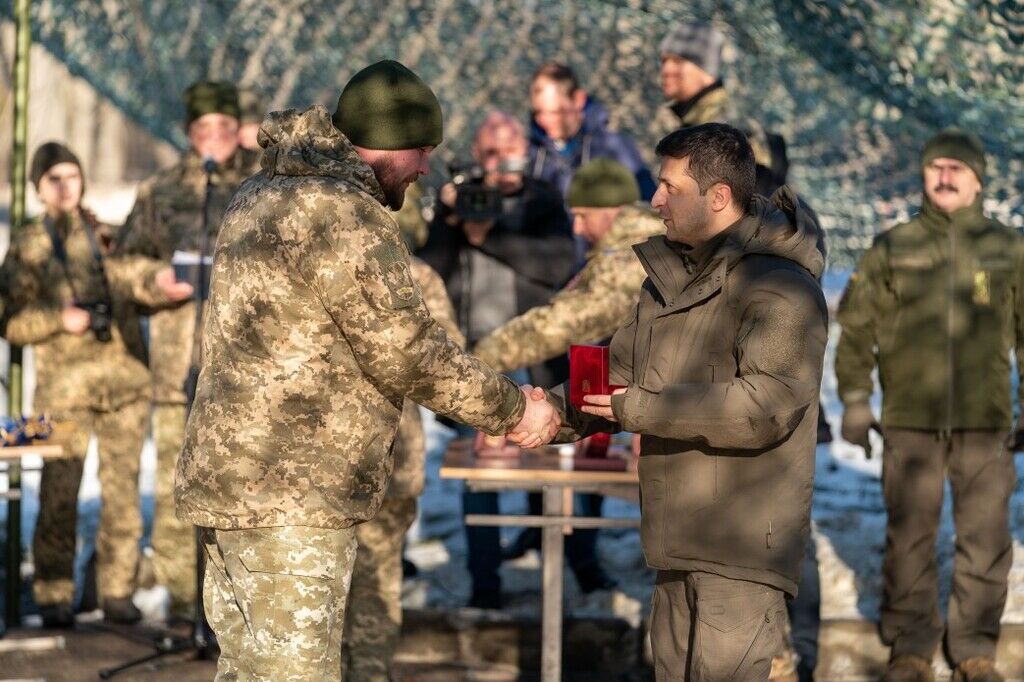 Зеленский приехал на Донбасс