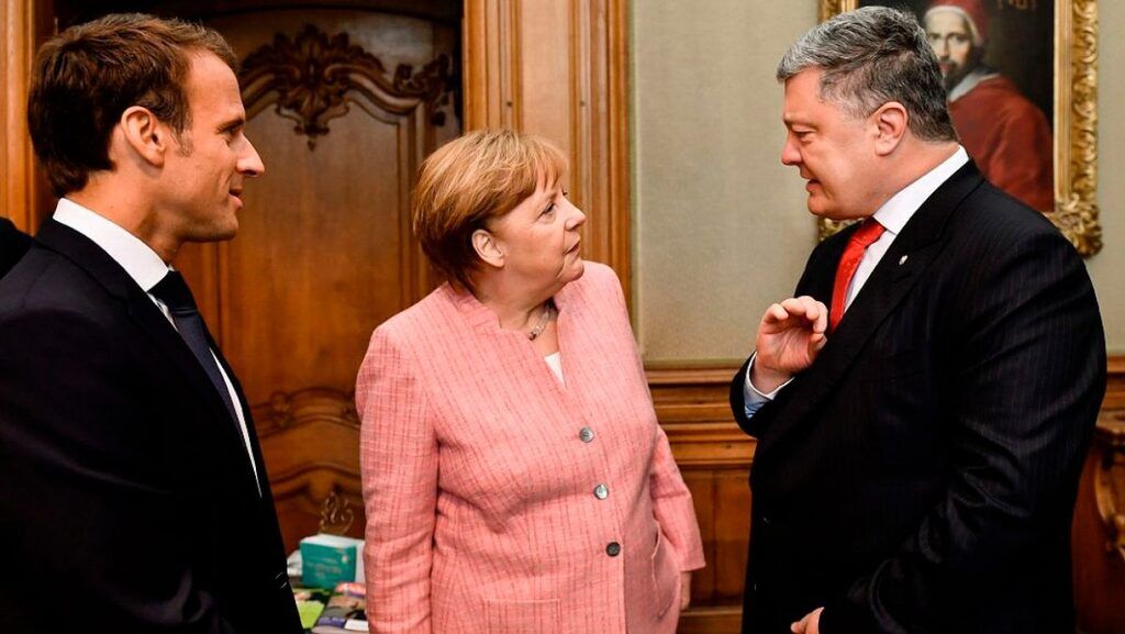 Макрон, Меркель і Порошенко