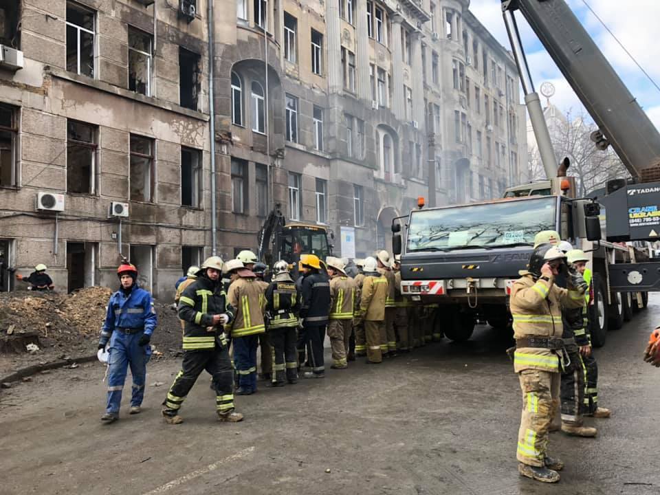 Пожежа в коледжі Одеси: що відбувається на місці трагедії