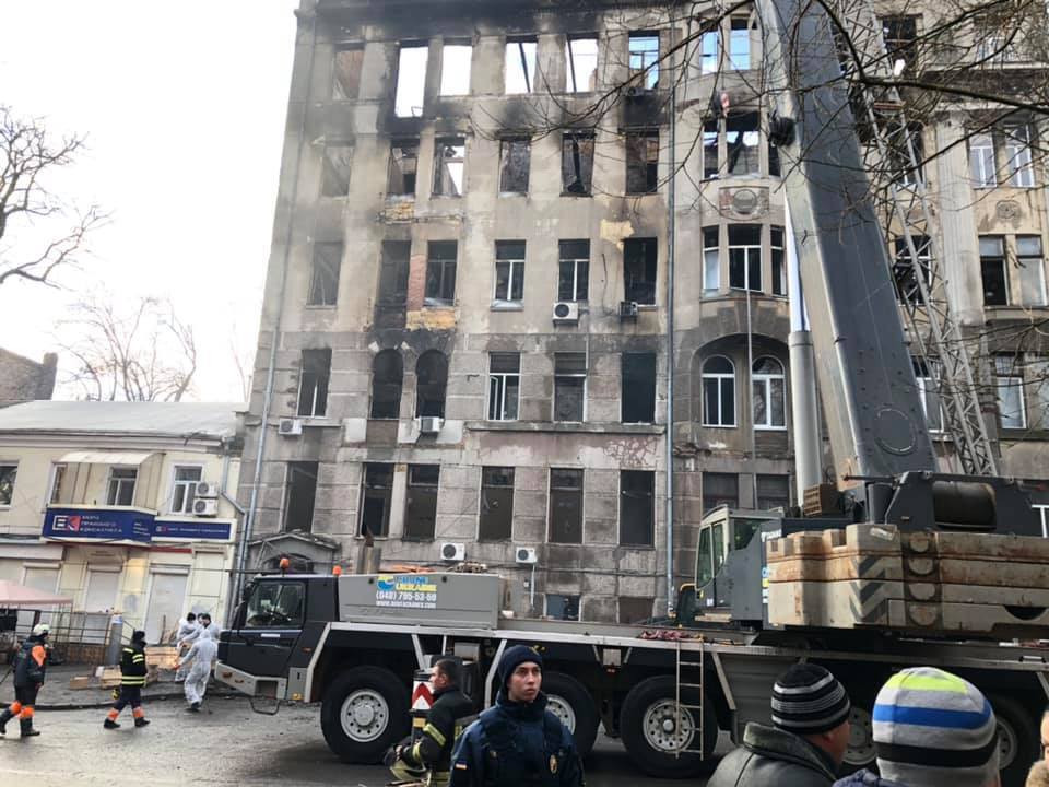 Пожар в колледже Одессы: что происходит на месте трагедии
