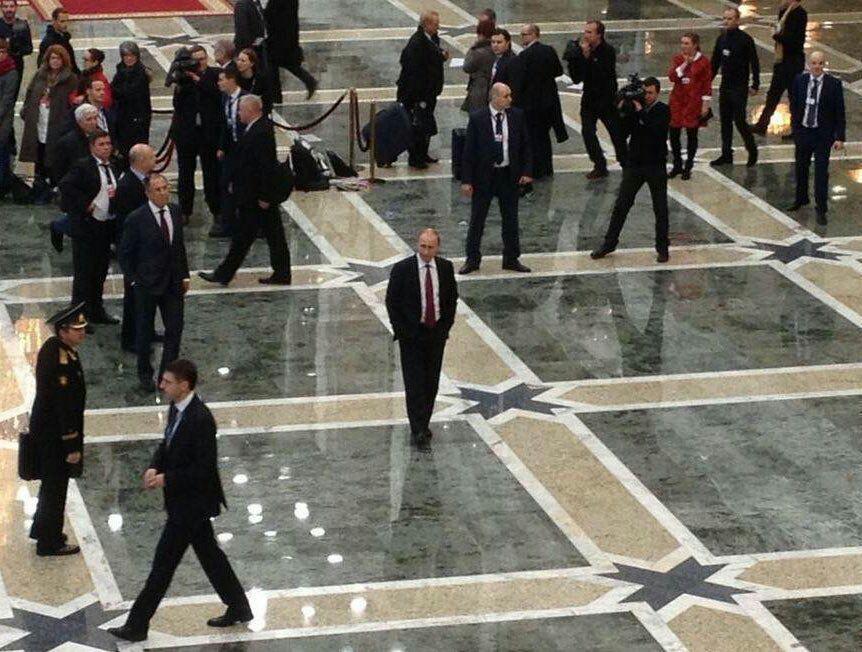 "Новачком" попахує": росіяни підняли на сміх фото Путіна-одинака