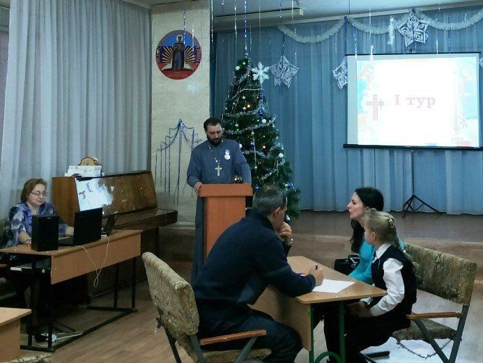 ''Нечисть повилазила назовні'': в окупованому Луганську забили на сполох через нововведення в школах