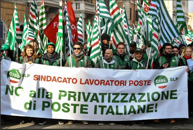 Тисячі італійців вийшли на антиурядові протести в Римі: фото і відео