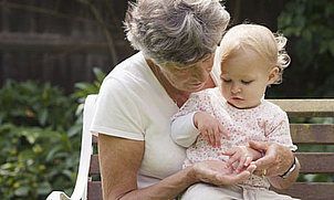 Британские ученые: в ожирении детей виноваты их бабушки с дедушками