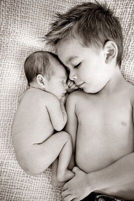 Братья и сестры: фотопроект о детской любви