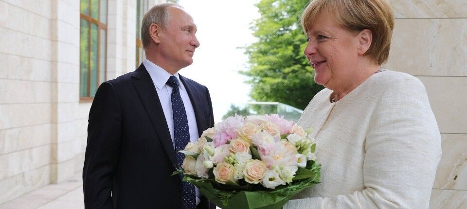 Меркель и Путин "кидают" Украину и зажимают ее в клещи