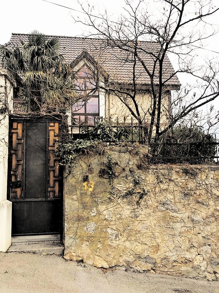 ''А Ротару бачили?'' Журналісти знайшли будинок співачки у Криму