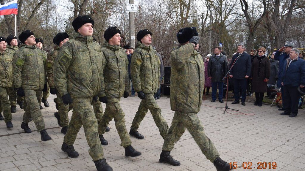 Новости Крымнаша. Российские оккупанты помпезно будут отмечать вывод войск из Украины