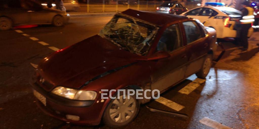 У Києві авто на єврономерах влаштували жорстку ДТП