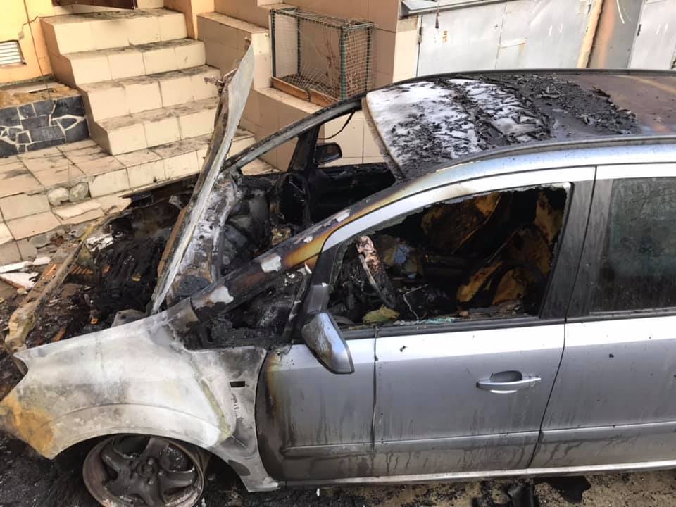 В Одесі відомому активісту спалили авто