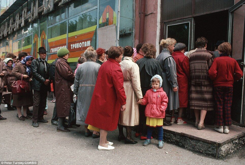 Как весь СССР стоял в очередях