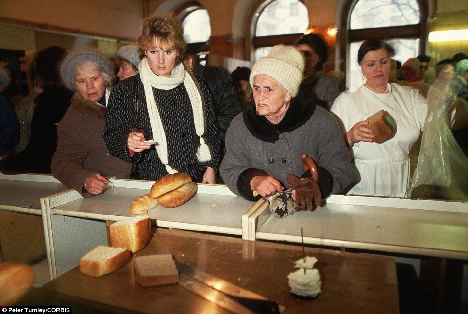 Как весь СССР стоял в очередях