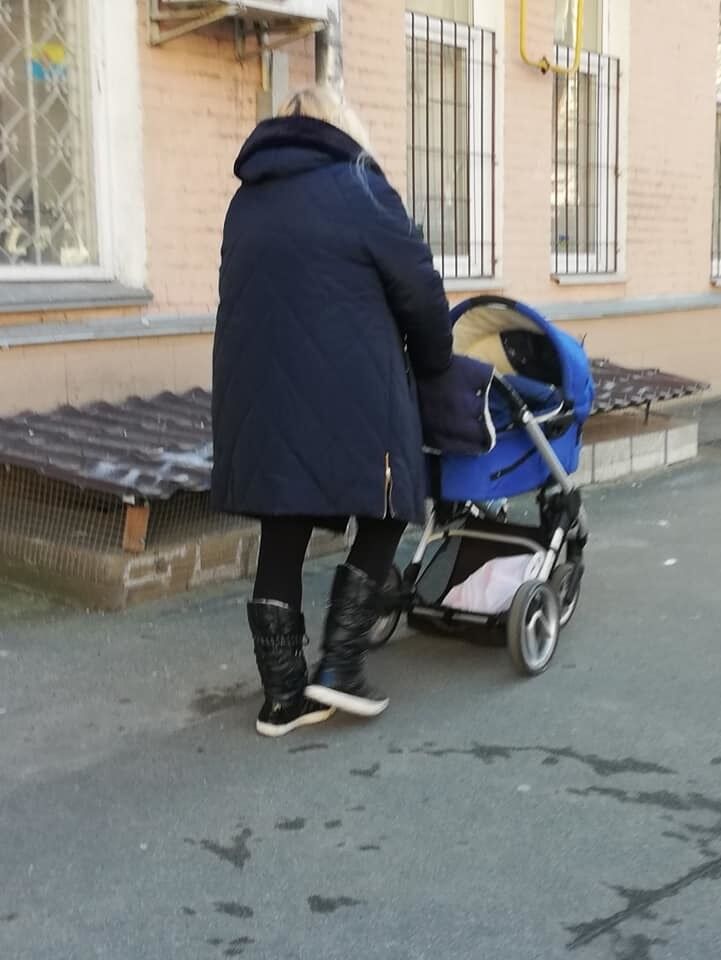 В Киеве женщина матом обругала ребенка