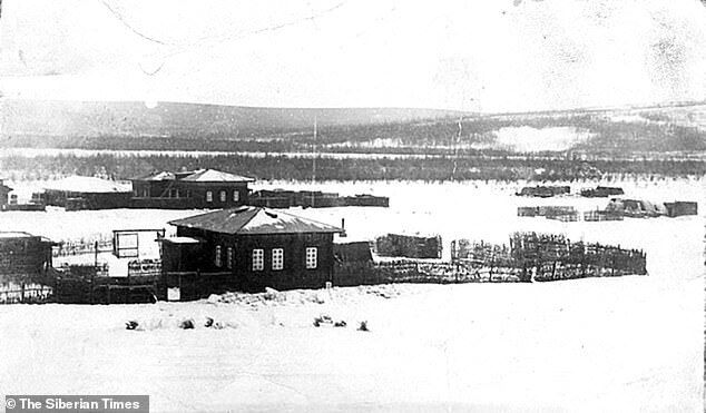 В'язниця в Верхоянську на річці Яна, де його утримували з 1914 до 1918 року