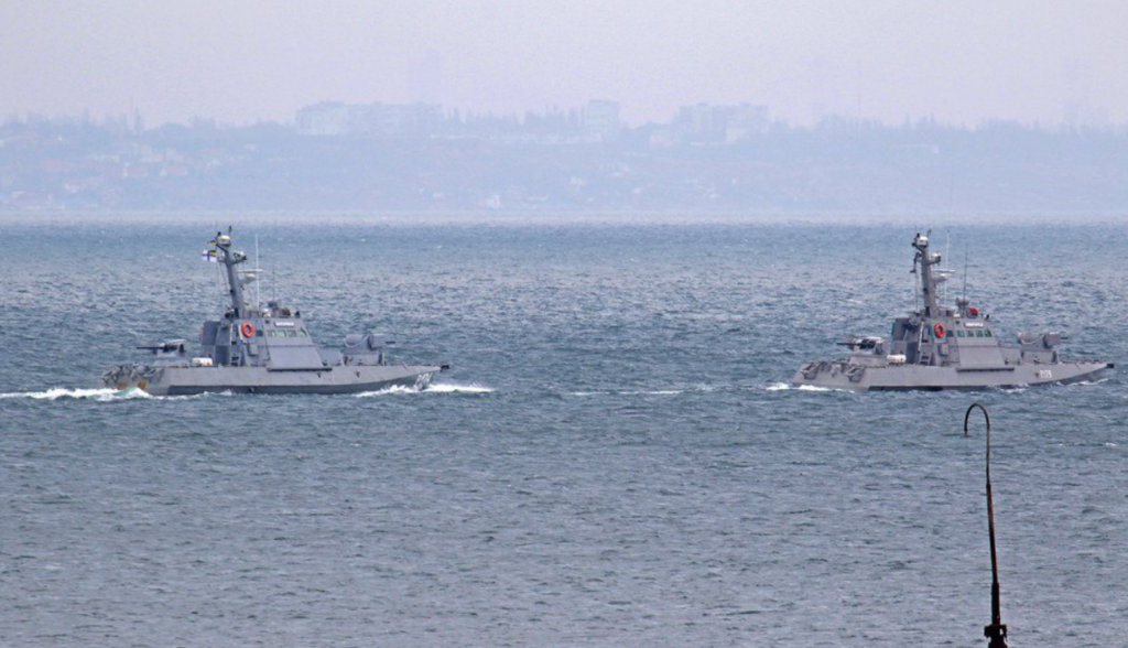 У РФ заявили про похід кораблів України до Керченської протоки
