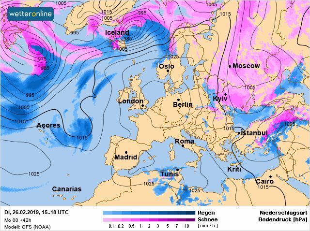 Сніг і шквальний вітер: з'явився уточнений прогноз по Україні