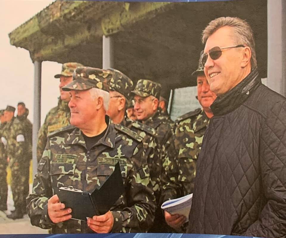  "Готовил аннексию Крыма": экс-главу Генштаба ВСУ взяли под стражу