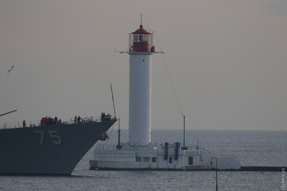 Эсминец USS Donald Cook в Одессе