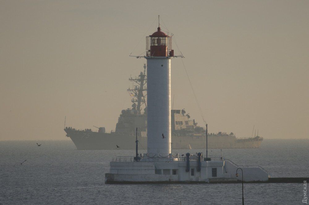 Есмінець USS Donald Cook в Одесі