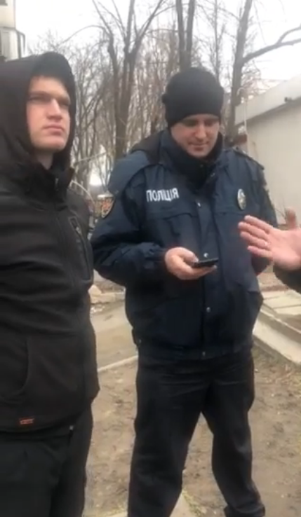 В штабе Гриценко заявили о провокациях от полицейских: опубликовано видео