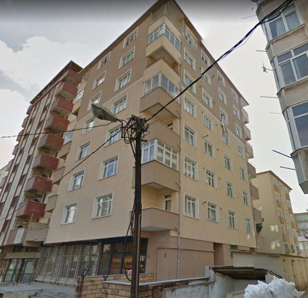 Жертв стало больше: момент обрушения жилой многоэтажки в Стамбуле попал на видео