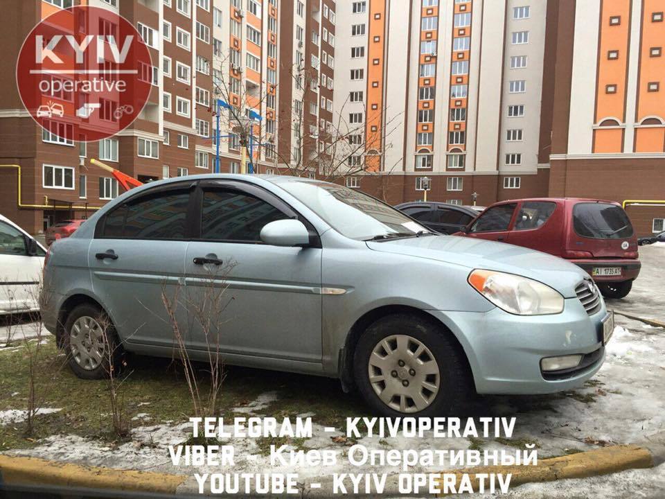 ''Стандартное поведение быдла'':  известный шоумен и актриса нарвались на гнев киевлян из-за авто