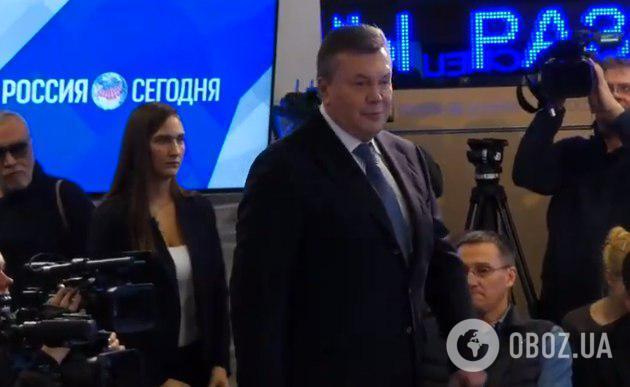 ''Он уже ботоксный!'' Как поменялась внешность Януковича за год. Фотофакт