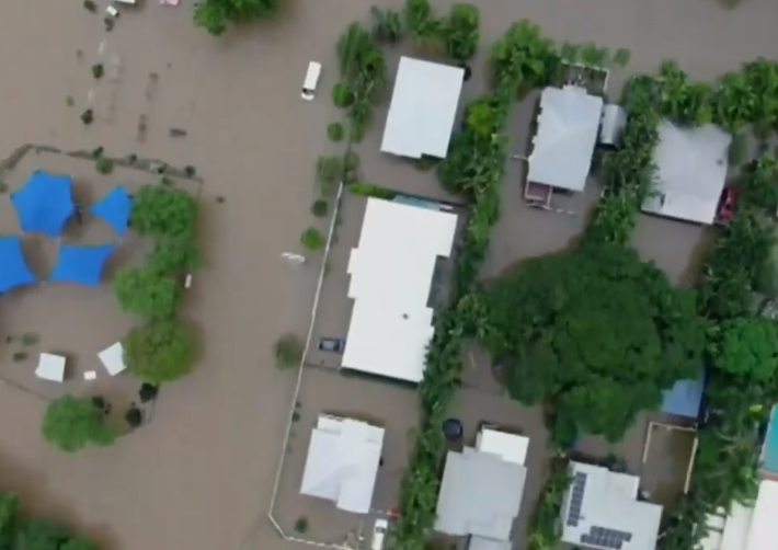 Південь Італії затопило: фото і відео бурхливої стихії