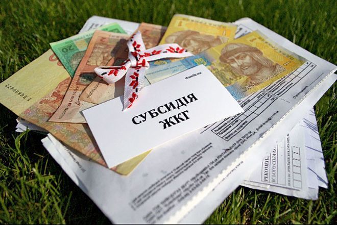 Українцям через декілька тижнів роздадуть тисячі гривень: Кабмін прийняв рішення