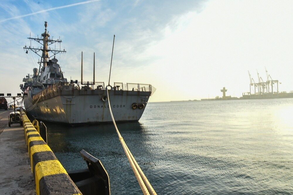 Расконсервировались самые тухлые московские консервы