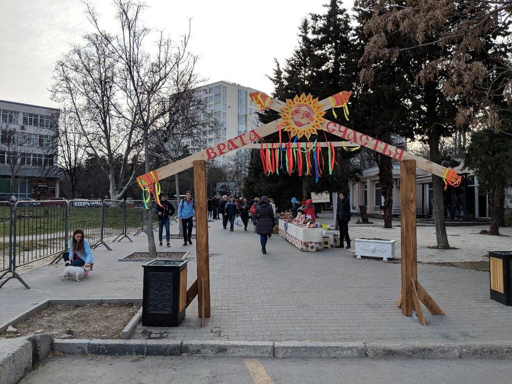 "Рай имени Путина": в Крыму устроили праздник по канонам "русского мира"