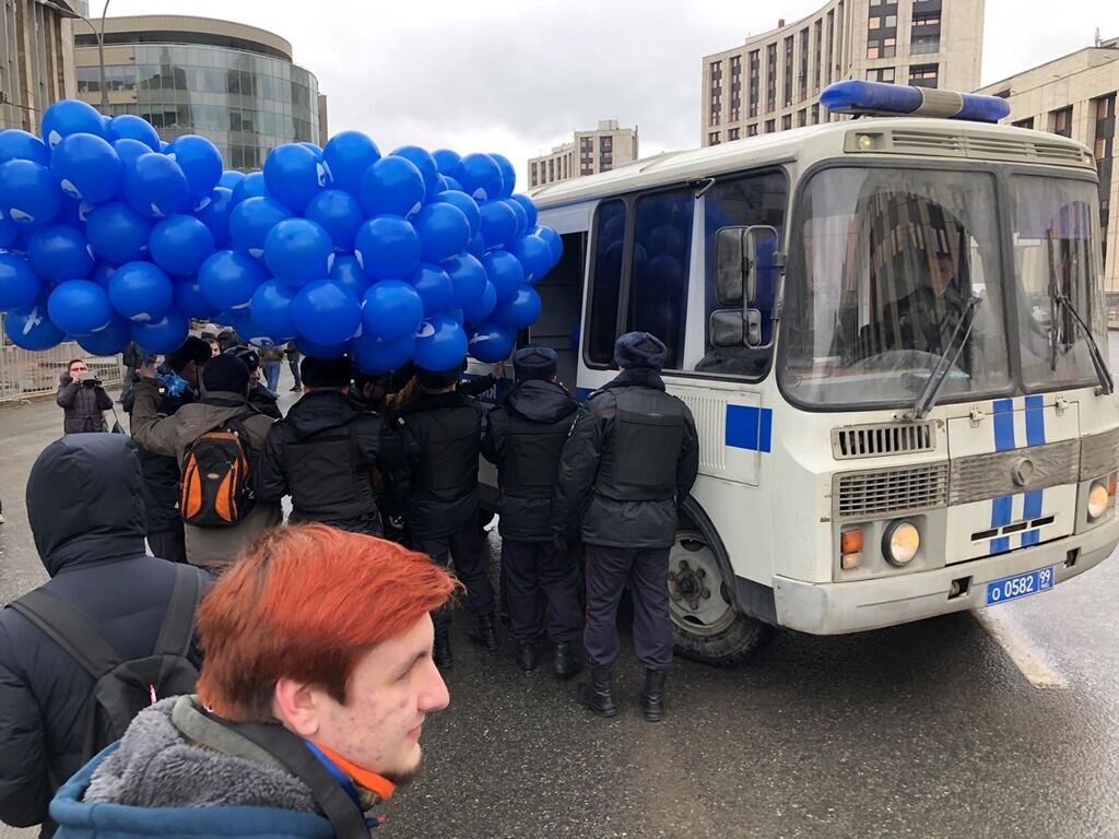 "КДБшник і його друзі": в Росії спалахнули масові протести проти Путіна